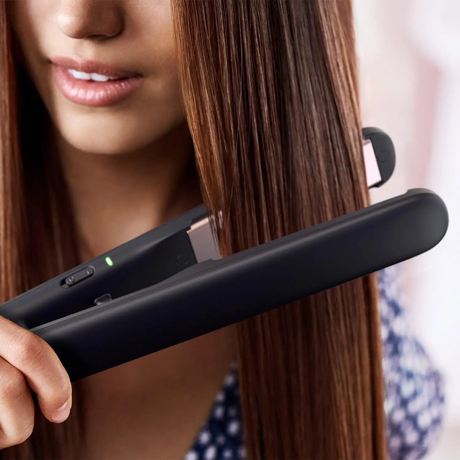 Philips EssentialCare HP8321/00 - Hair Straightener with 100mm Ceramic Plates and Tourmaline, Heats to 210°C in 60 seconds for Quick Styling, Dual Voltage, with Locking Function for Safe Storage.